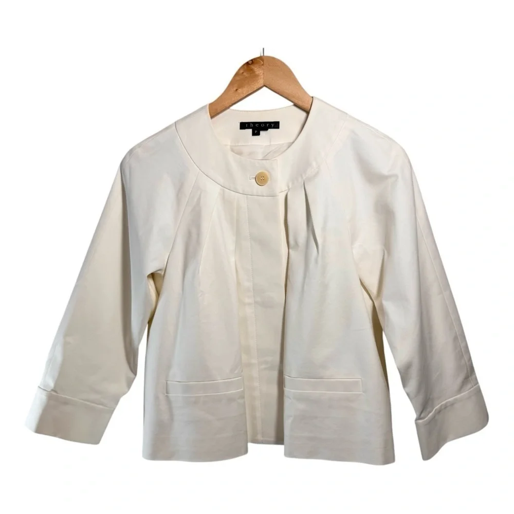 Theory Swing Blazer in Cream